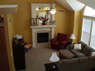 993 Sicklebar Dr, Peculiar, MO 64078