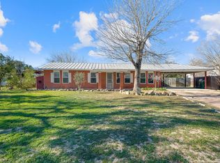 713 Washington St, Castroville, TX 78009
