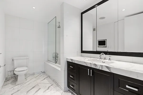 Sold by Compass | media 9