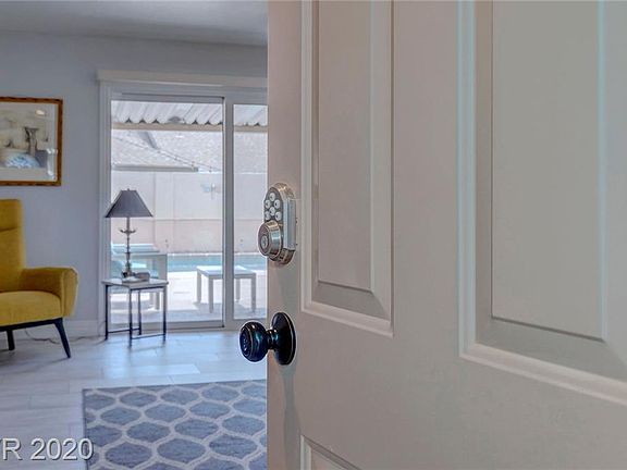 5th image of 912 Niblick Dr
