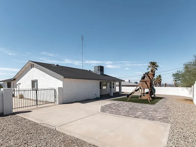 3385 Poppy Trail Dr — Photo 4