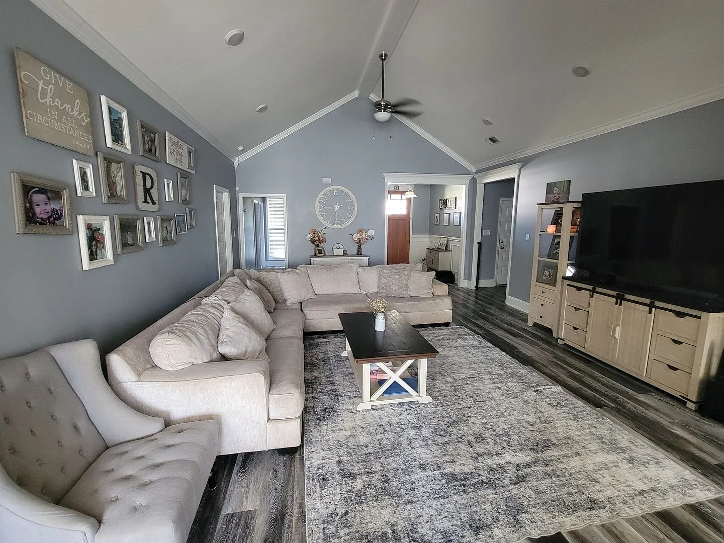 4 bed, 2134 sqft, $2,290 — Photo 3