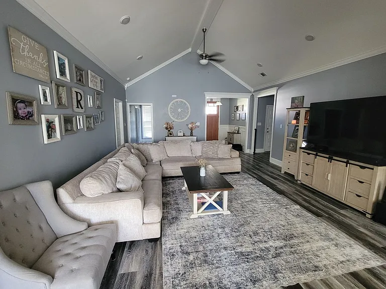 3947 Crusader Ct — Photo 3