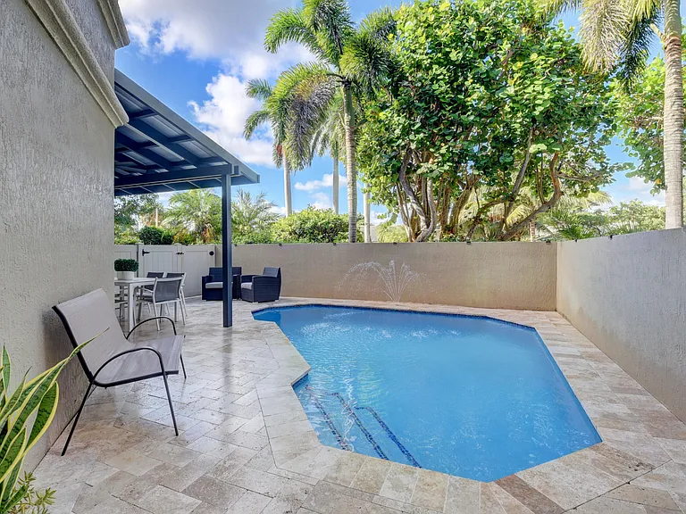921 Osceola Dr #4 — Photo 5