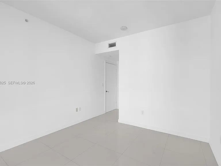 1010 SW 2nd Ave #1003 — Photo 22