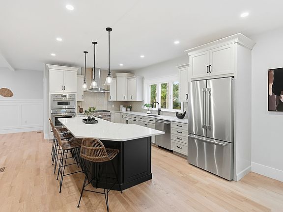 4th image of 4 Juniper St