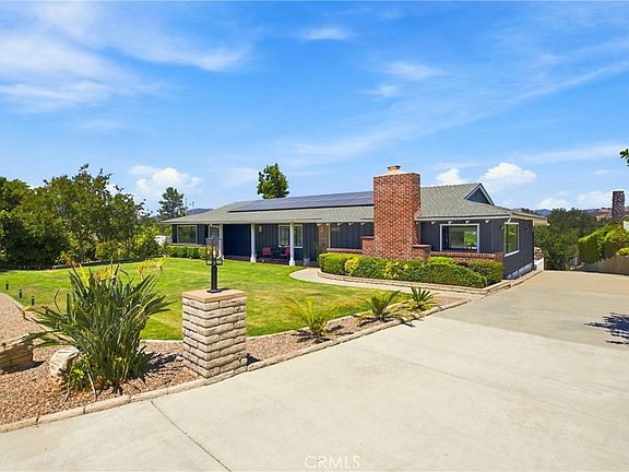 3rd image of 1019 Riverview Dr