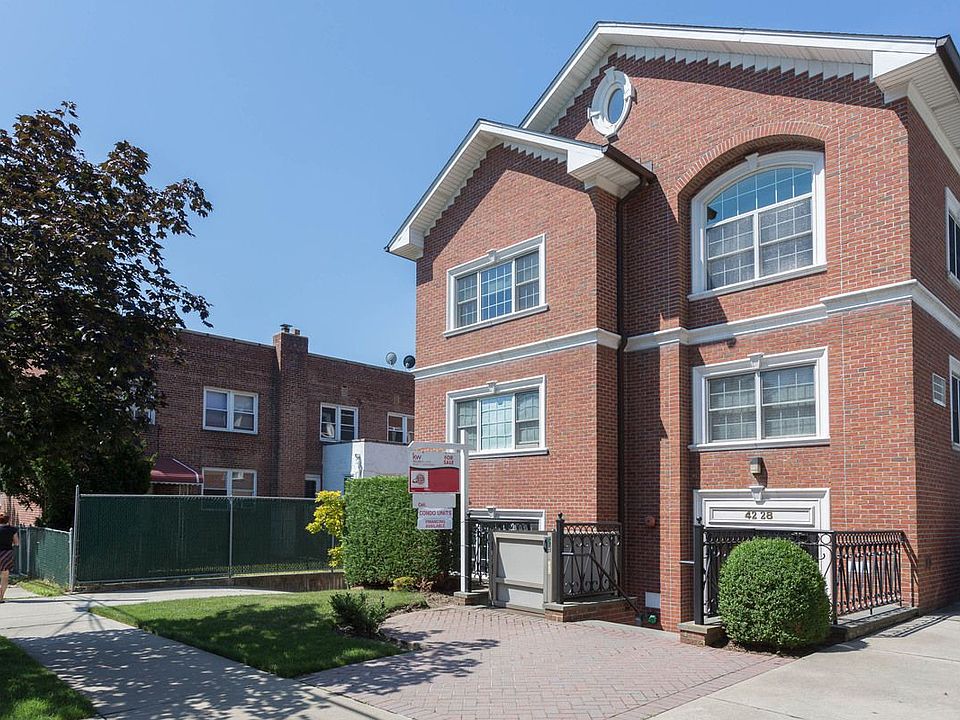 1st image of 4228 214th Pl APT 1B