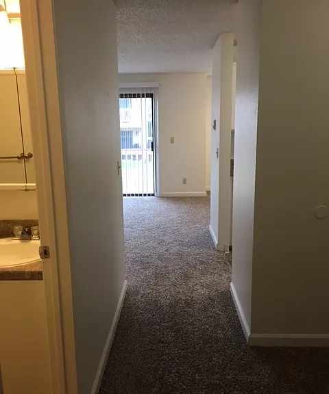 Crystal Springs Apartments — Photo 46