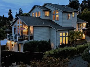 3740 W Commodore Way, Seattle, WA 98199