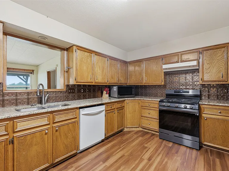 21404 Martin Ln #1 — Photo 9