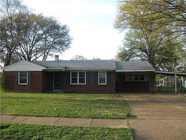 2nd image of 4624 Doris Cir S