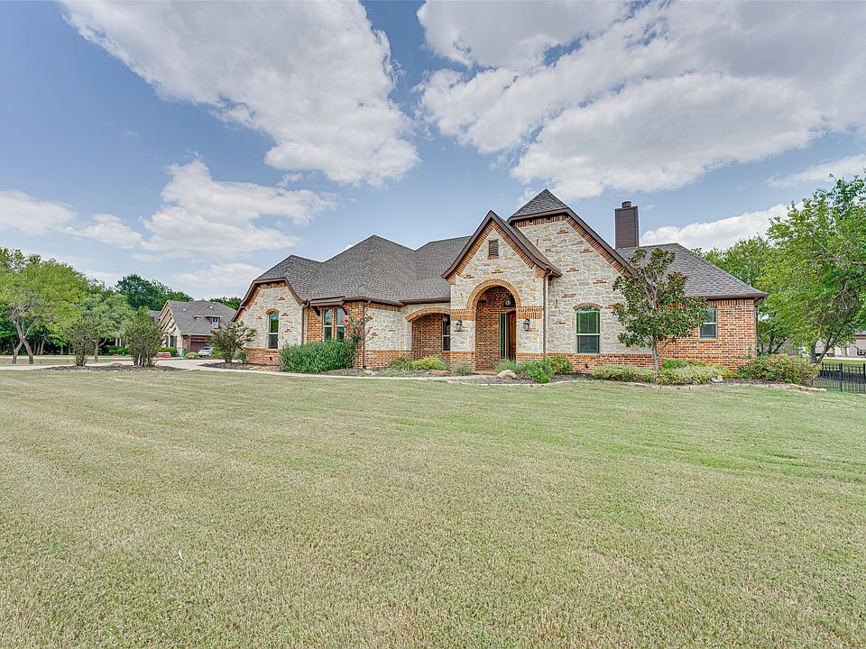 1st image of 263 Sierra Dr