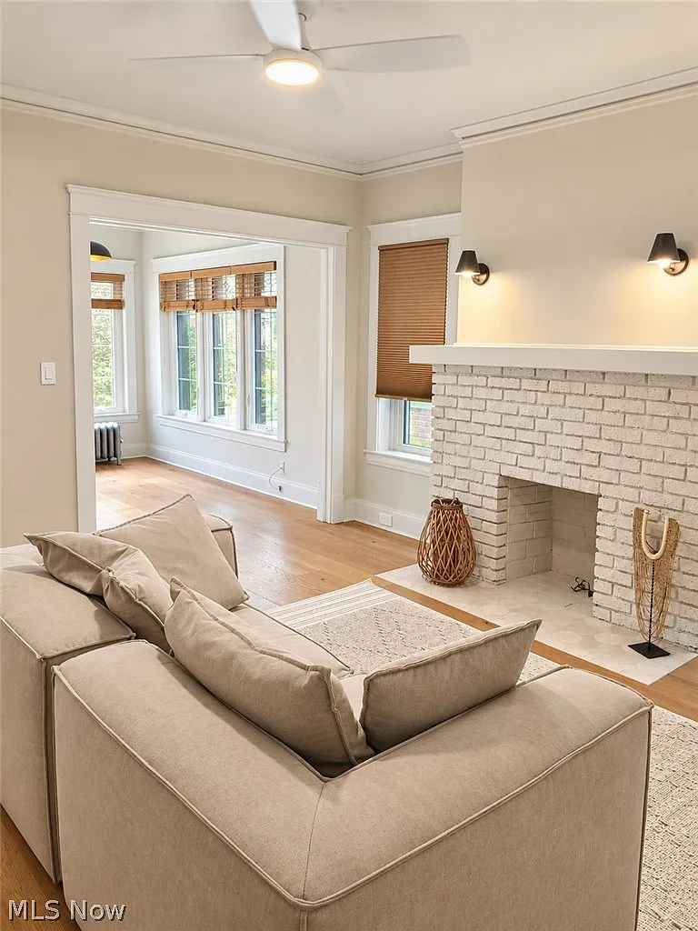 2 bed, 1.0 bath, $1,700 — Photo 2