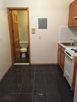 Rented by Natlane Equities | media 11