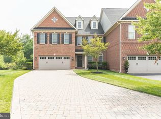 71 Rittenhouse Cir, Newtown, PA 18940