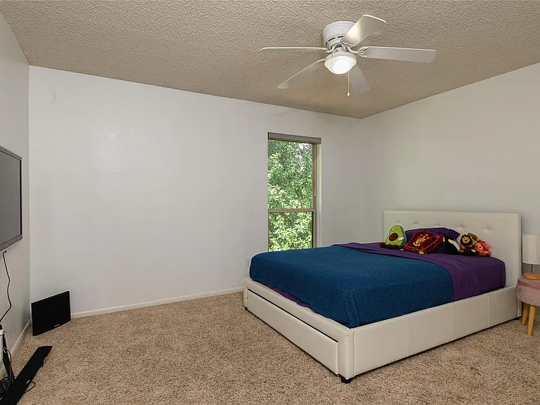 5614 Innsbruck St — Photo 15