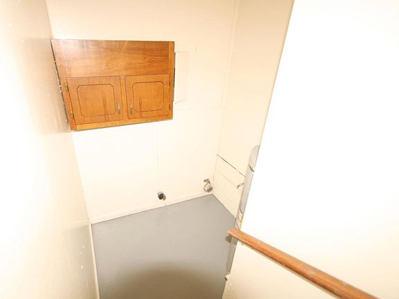 5th image of 378 Red Oak Ct