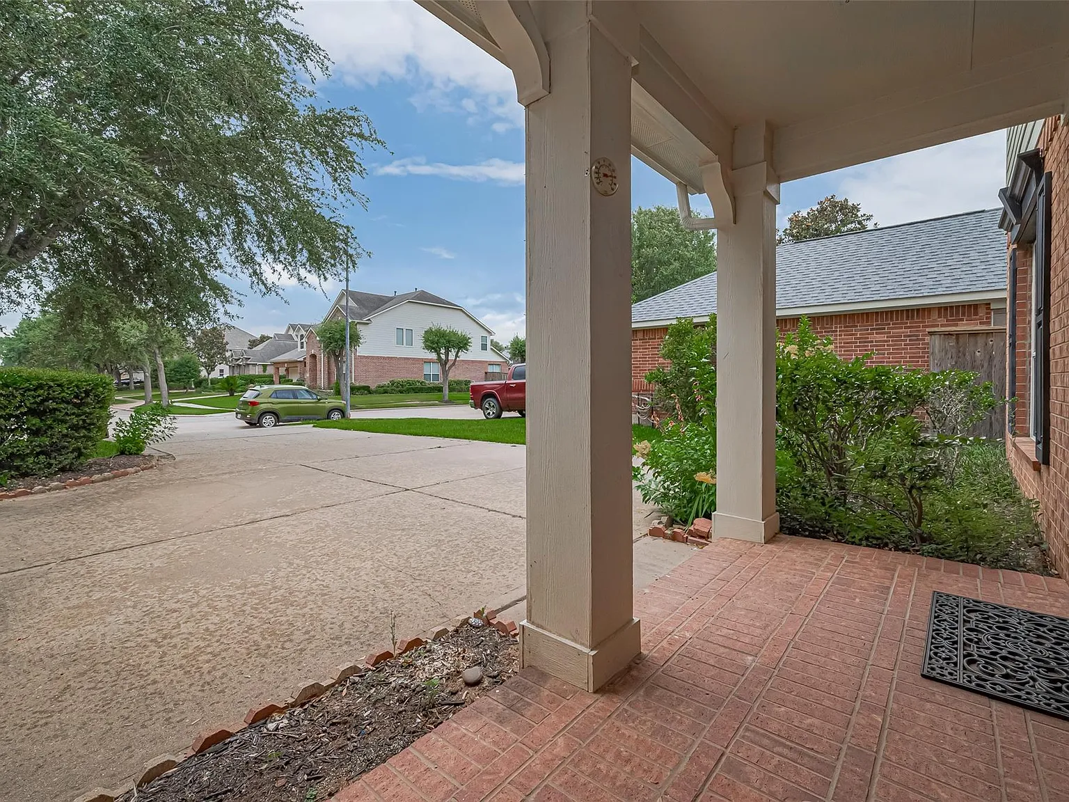 6 bed, 3.0 bath, 3436 sqft, $3,300 — Photo 4