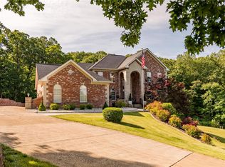 18474 Hollow Hills Dr, Pacific, MO 63069