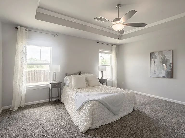 15708 Vermillion Dr — Photo 14