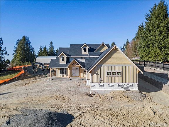 3rd image of 3705 20th Ave SE