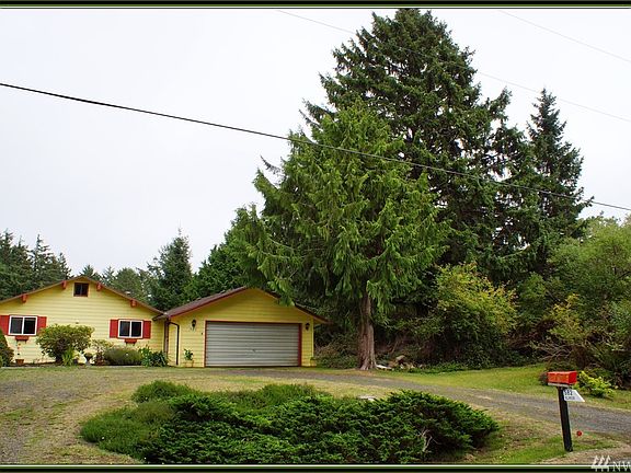 4th image of 582 Makah Ave SE
