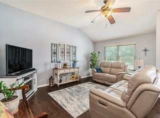 1100 SW Blackpool Dr, Lees Summit, MO 64083