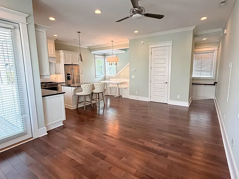 1712 Tearthumb Ct — Photo 4