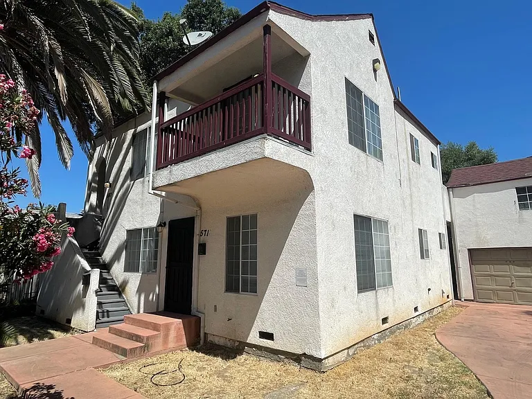 571 El Camino Ave — Photo 15