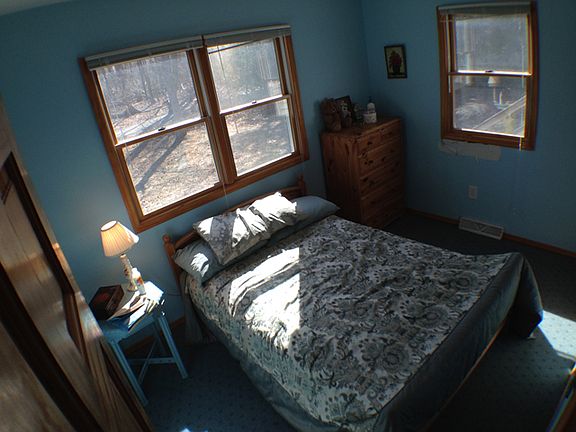 5th image of 70 Pine Ave