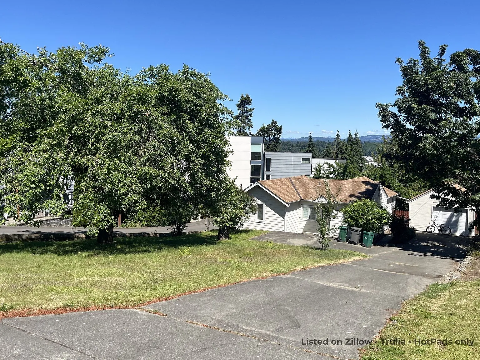 2 bed, 790 sqft, $2,275 — Photo 1