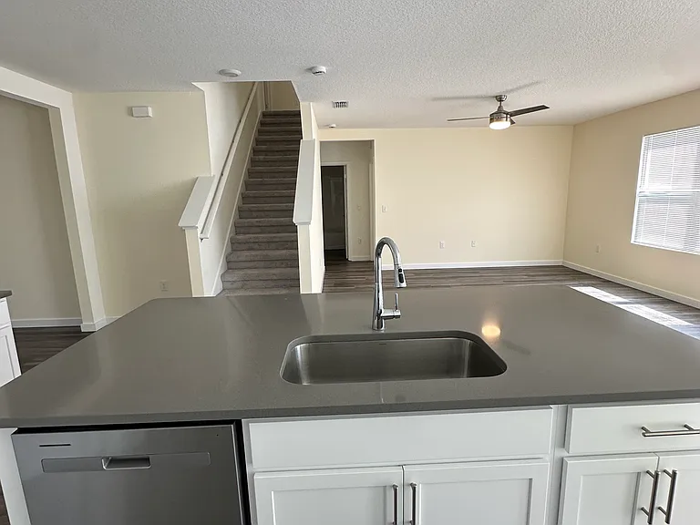 412 Chayne Pl — Photo 17