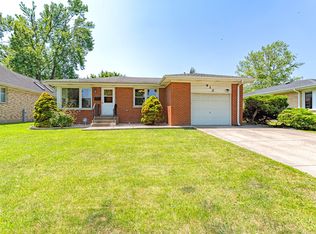 910 S Can Dota Ave, Mount Prospect, IL