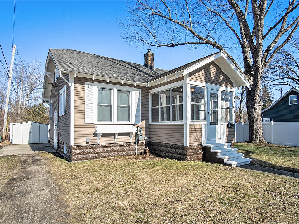 2362 Denmark St, Muskegon, MI 49441 Zillow