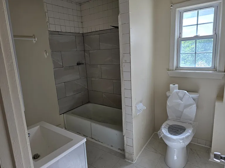 22 Oak St #2 — Photo 5