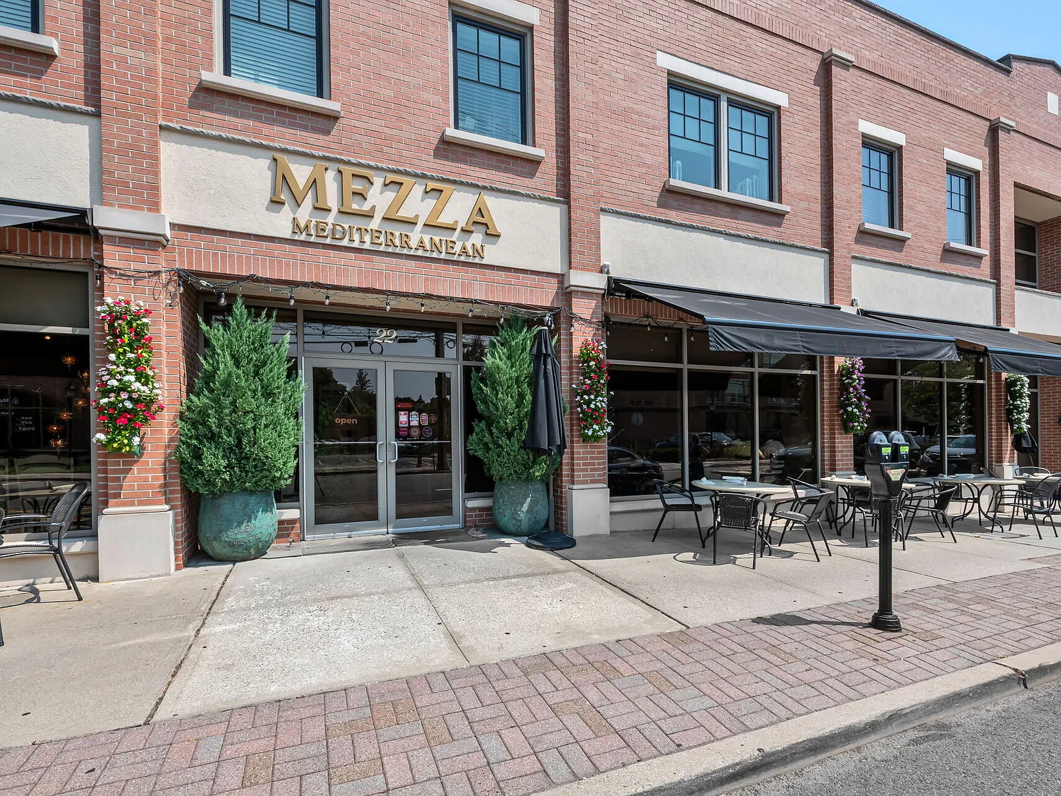 2 bed, $3,600 — Photo 1
