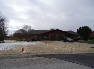 38W085 Beckman Trl, Elgin, IL 60124