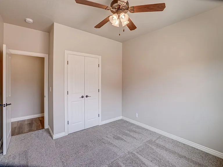 254 W 200 S — Photo 19