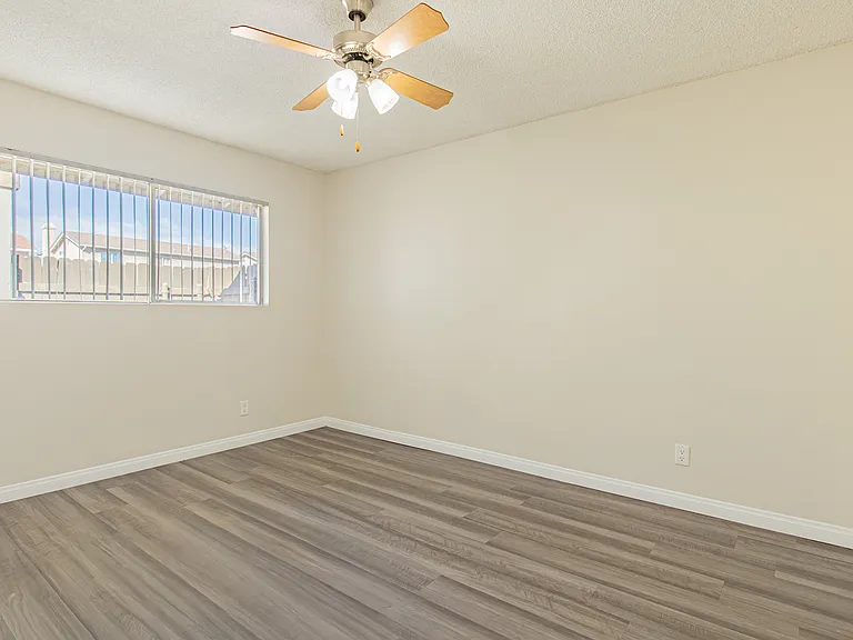 133 W Foothill Blvd #1 — Photo 29