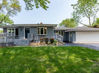 33731 N Greentree Rd, Grayslake, IL 60030