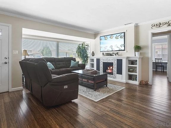 2nd image of 3915 Loma Alta Dr