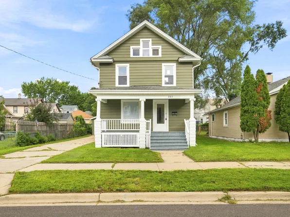 223 Bevier Pl, Aurora, IL 60505