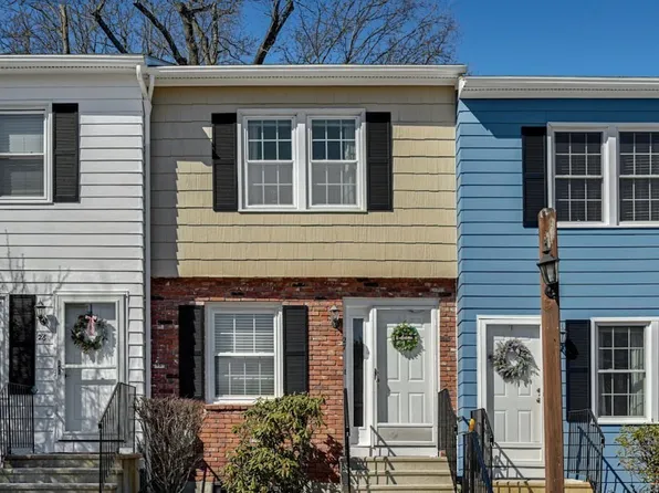 27 Mountainshire Dr #27, Worcester, MA 01606