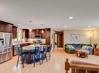 9805 Upper 205th St W, Lakeville, MN 55044