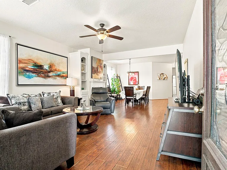 2910 Greenvalley Trail Dr — Photo 4