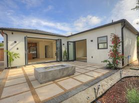 315 Samarkand Dr, Santa Barbara, CA