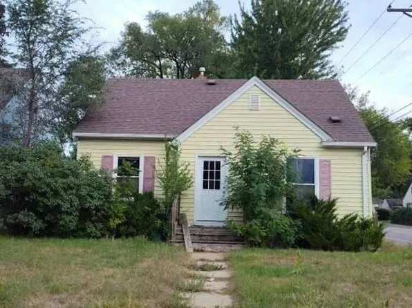 4901 5th St NE, Columbia Heights, MN 55421