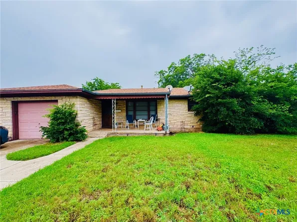 2405 Oak Dr, Gatesville, TX 76528