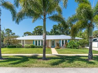 2423 Windsor Rd, Palm Beach Gardens, FL 33410
